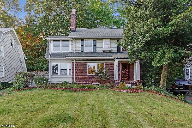 1st image of 307 Hillside Pl