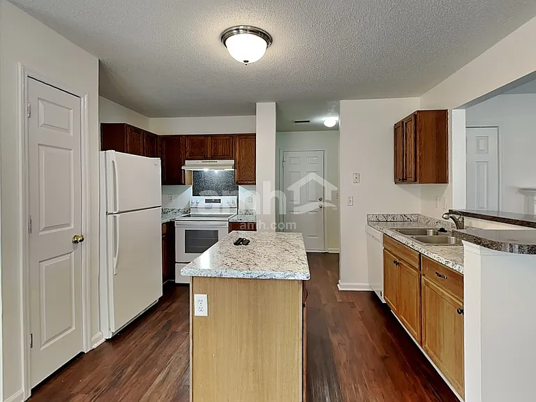 7 Fritzsimons Ct — Photo 3