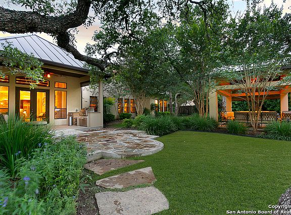2nd image of 374 Regent Cir