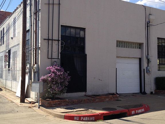 4th image of 211 S Walton St