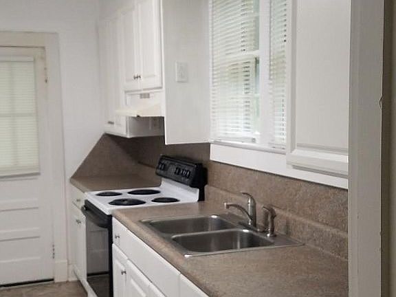 5th image of 708 Cedar Ave