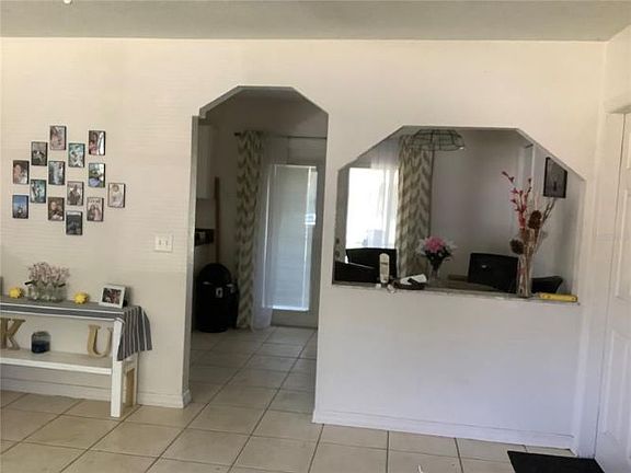 3rd image of 712 Wynn Dr