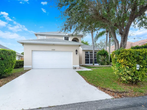 1323 Fairfax Circle E, Boynton Beach, FL 33436