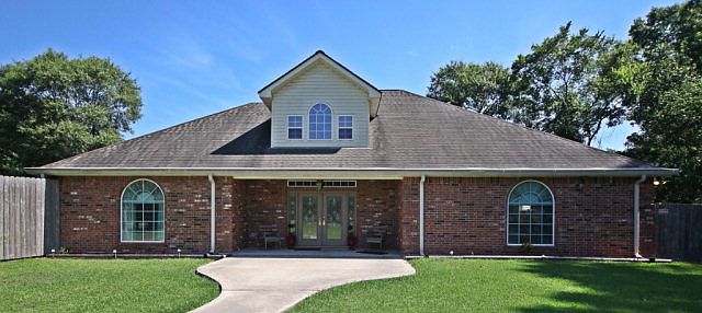 1st image of 2206 W Sunset Dr