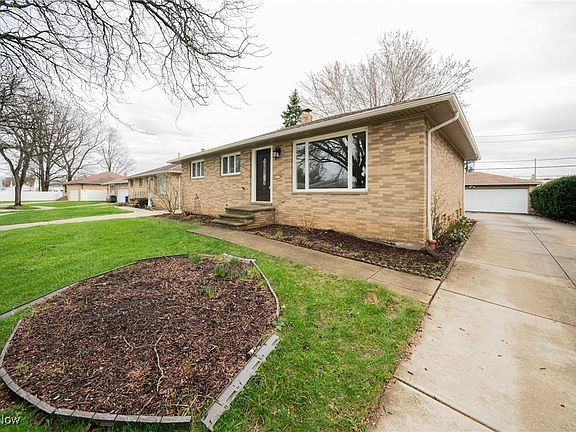 2nd image of 9913 Shady Ln