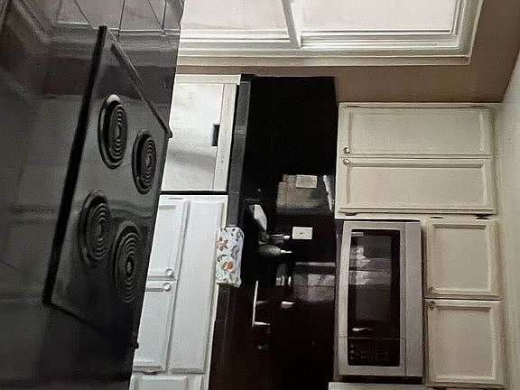 2nd image of 3009 Nikol St