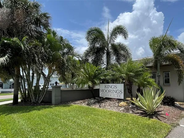 4500 37th St S APT 211, Saint Petersburg, FL 33711