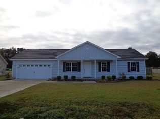 104 Woodbury Farm Dr, Jacksonville, NC 28540
