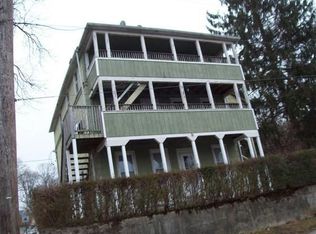 7 Rock St APT 3, Norwich, CT 06360