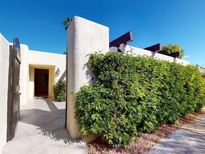 453 N Hermosa Dr, Palm Springs, CA, 92262