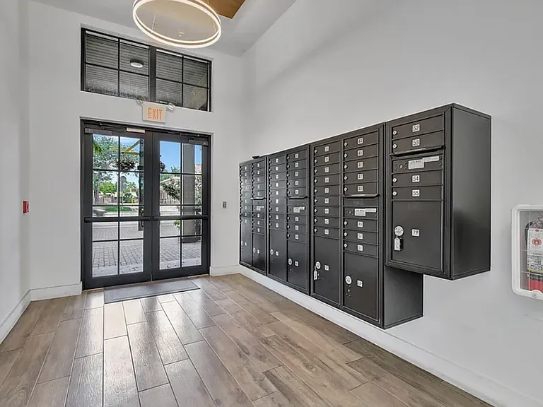 4100 SW 64th Ave #315 — Photo 7