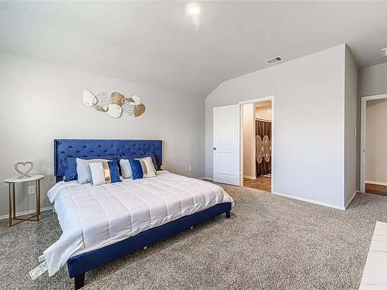 5126 Moravia Ln — Photo 13