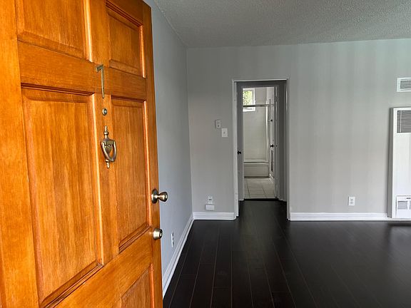 5th image of 1427 N Gardner St APT 15