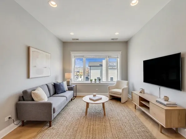 1910 N Washtenaw Ave APT 2, Chicago, IL 60647