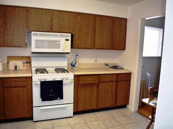 5th image of 9810 Minnesota St #B
