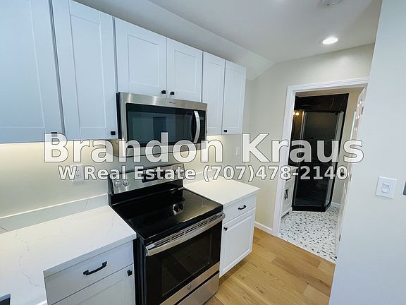 4th image of 2427 Humboldt St