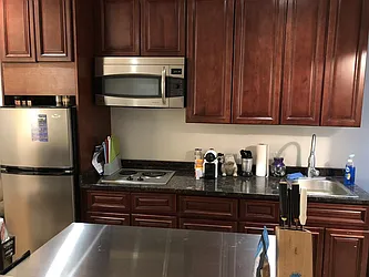 Rented by R New York