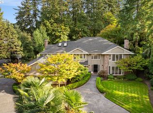 1618 S Corbett Hill Cir, Portland, OR 97219