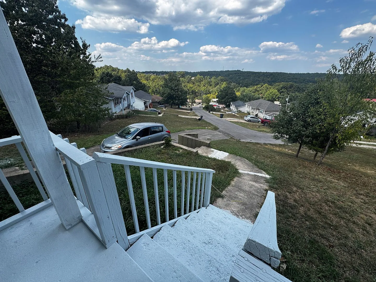 3 Bedroom 2 Bathroom Home with Semi-Finished Basement! — Photo 3