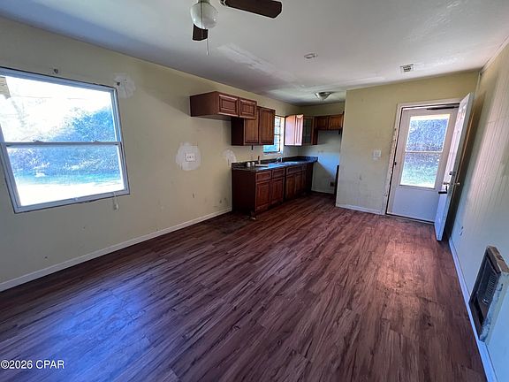 5th image of 4444 Pandora Rd