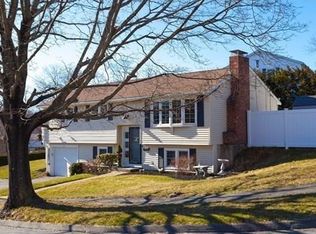 15 Stratton Rd, Worcester, MA 01606