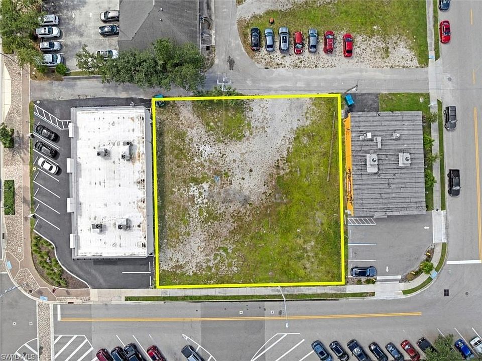 2nd image of 4710 SE 9th PL