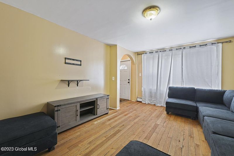 3rd image of 268 1st Street