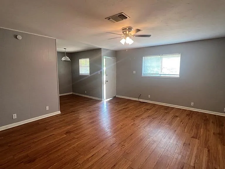 100A Hilltop Dr — Photo 13