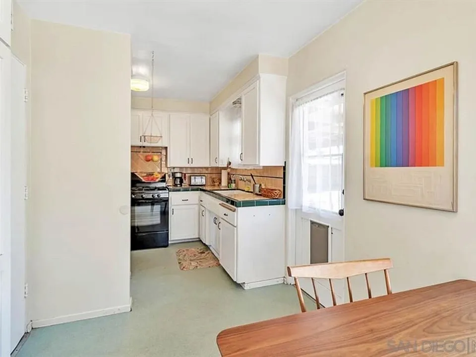 6465 Julie St