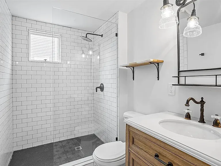 14 Horace St #2 — Photo 5