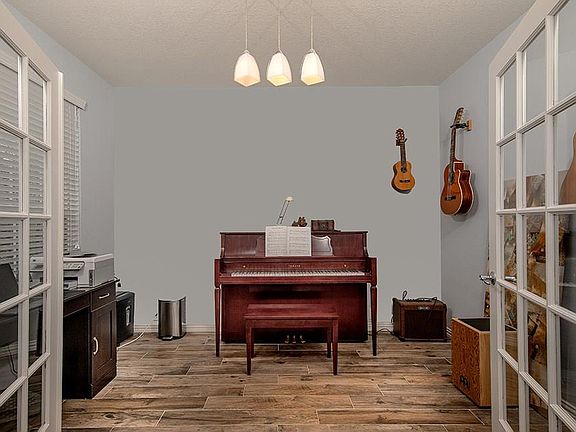 4th image of 38 Tealight Pl
