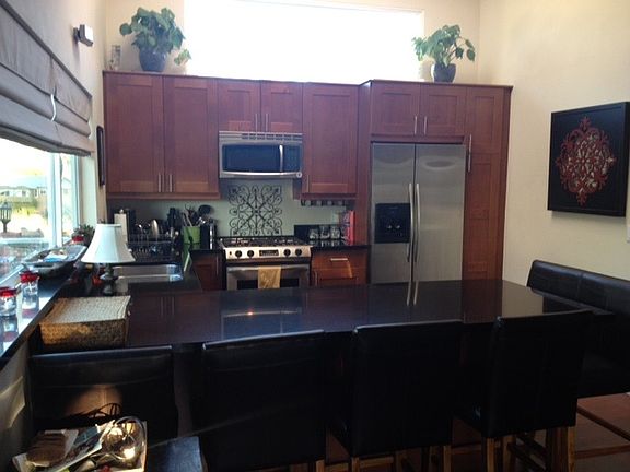 2nd image of 2416 Loma Vista Pl