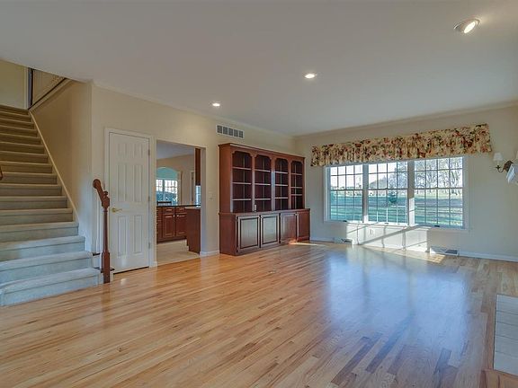5th image of 57970 Blue Heron Dr