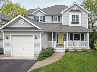 41 Allen St, Rumson, NJ 07760