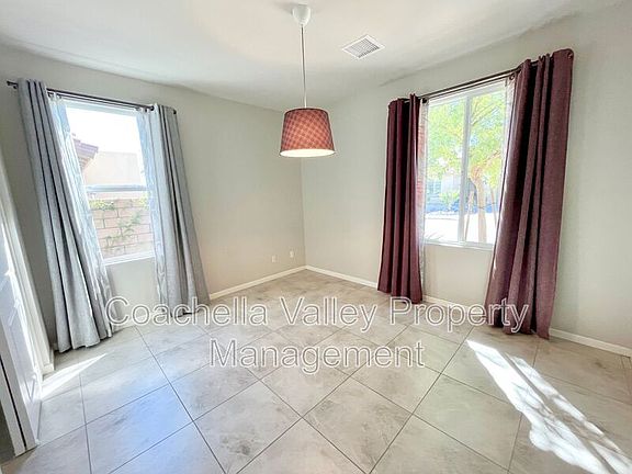 5th image of 74374 Xavier Ct