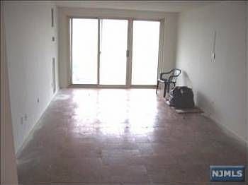 2nd image of 555 N Avenue 8a