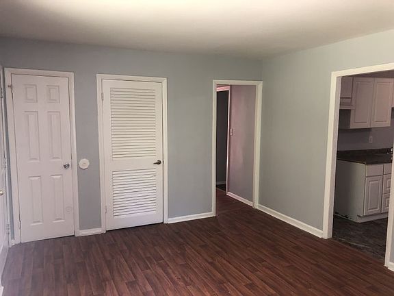 4th image of 3212 Baltimore Ave