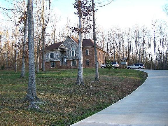 2nd image of 140 Fawn Ck Dr