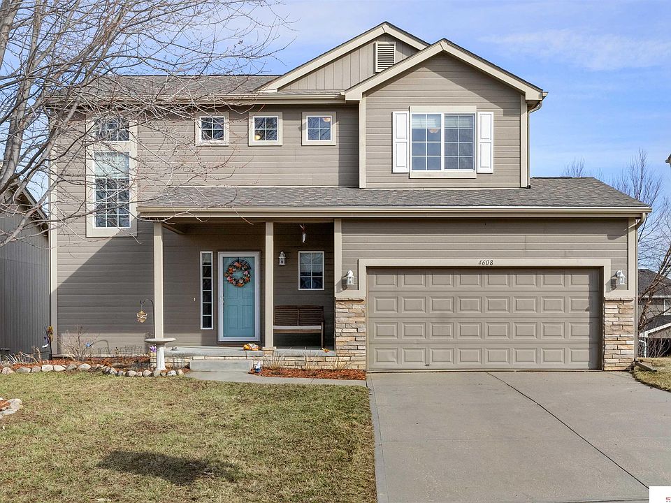 1st image of 4608 Clearwater Dr