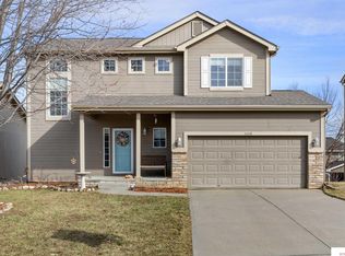 4608 Clearwater Dr, Bellevue, NE 68133