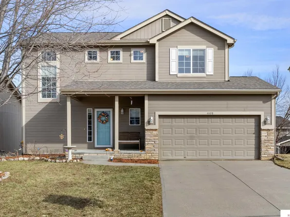 4608 Clearwater Dr, Bellevue, NE 68133