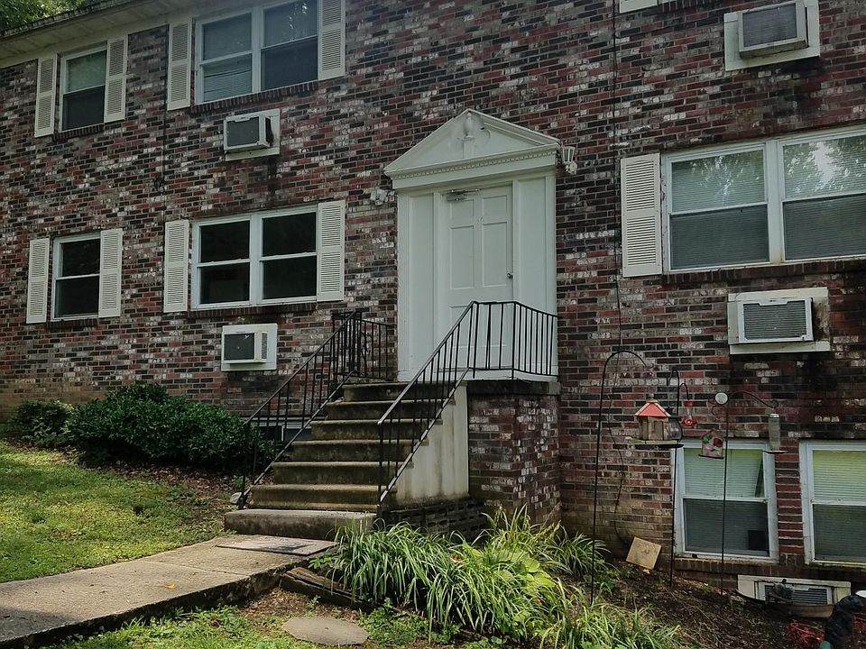 1st image of 136 Holston Ct APT 3