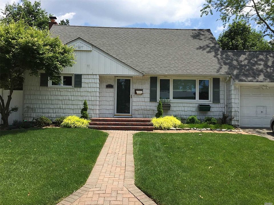 1st image of 26 Mindy Ln