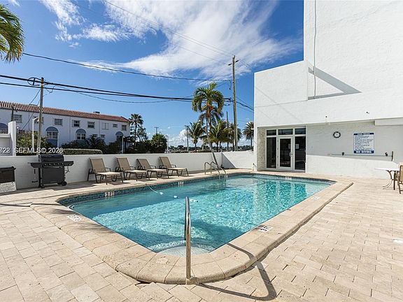 4th image of 211 S Ocean Dr APT 501