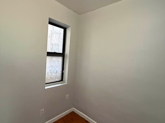 5th image of 516 W 169th St APT 32