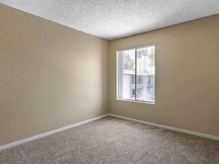 Northview-Southview Apartment Homes — Photo 15