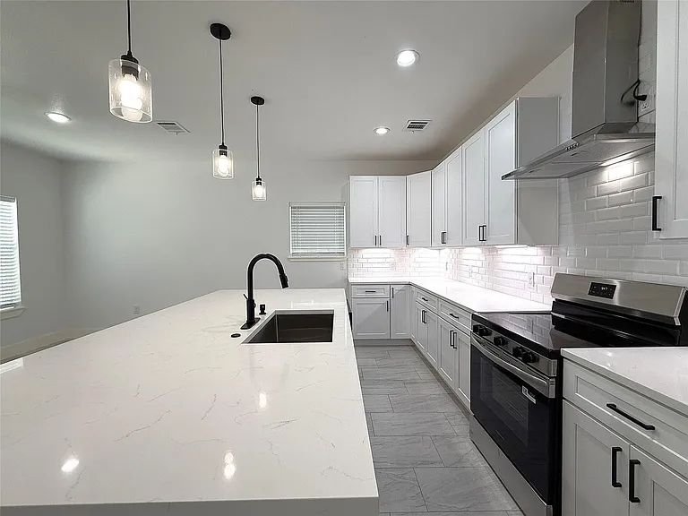 6708 Conley St #B — Photo 11