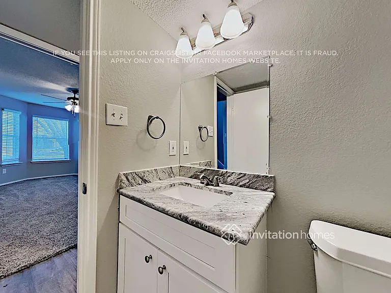 9218 Oak Hollow Dr — Photo 18
