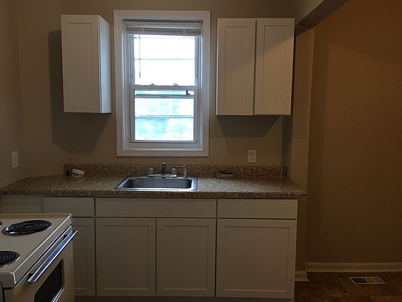 5th image of 825 S Broad St APT A
