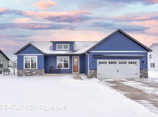 8442 Oakhill Dr, Freeland, MI 48623